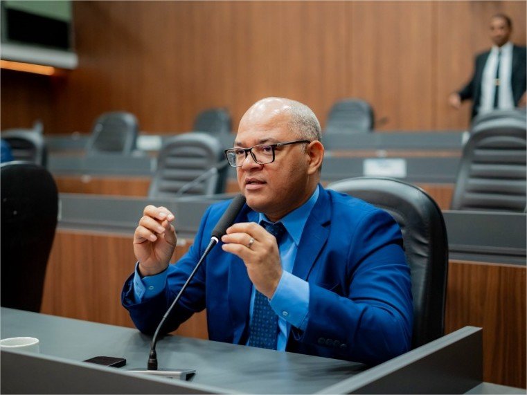 Eduardo Magalhães defende implantação de ecopontos para combater descarte irregular em Cuiabá