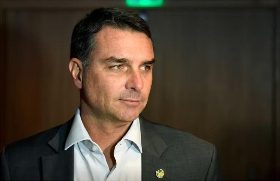 ‘Vou aceitar o desafio de abrir o sigilo e vou levar aos últimos efeitos’; diz Flávio