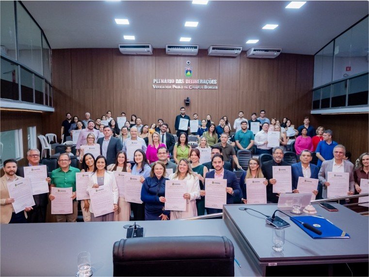 Paula Calil homenageia médicos e destaca importância da categoria para a sociedade