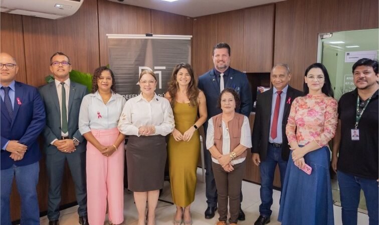 Câmara de Cuiabá recebe exposição “Desenhos que Falam”, que aborda a violência doméstica