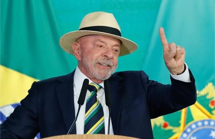 Lula avalia indicar novo nome ao STF após segundo turno