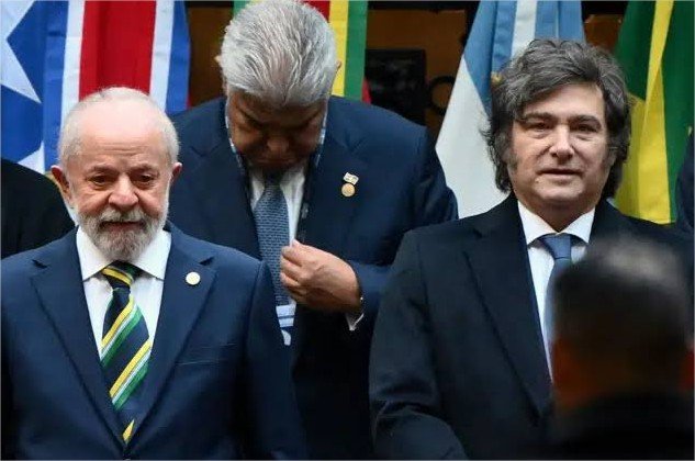 Vitória de Lula pode fortalecer oposição a Milei na Argentina, diz especialista