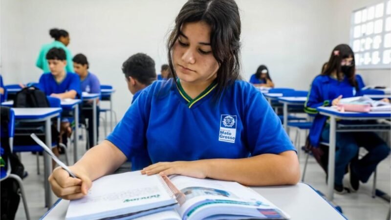 Prazo para solicitar vaga em uma escola estadual termina nesta sexta-feira (23)