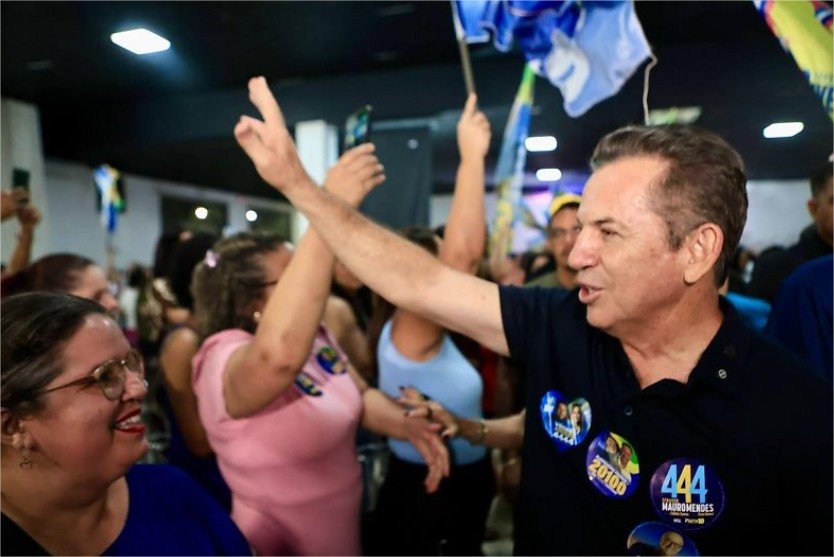 Mauro Mendes bate recorde e se torna senador mais votado da história de MT