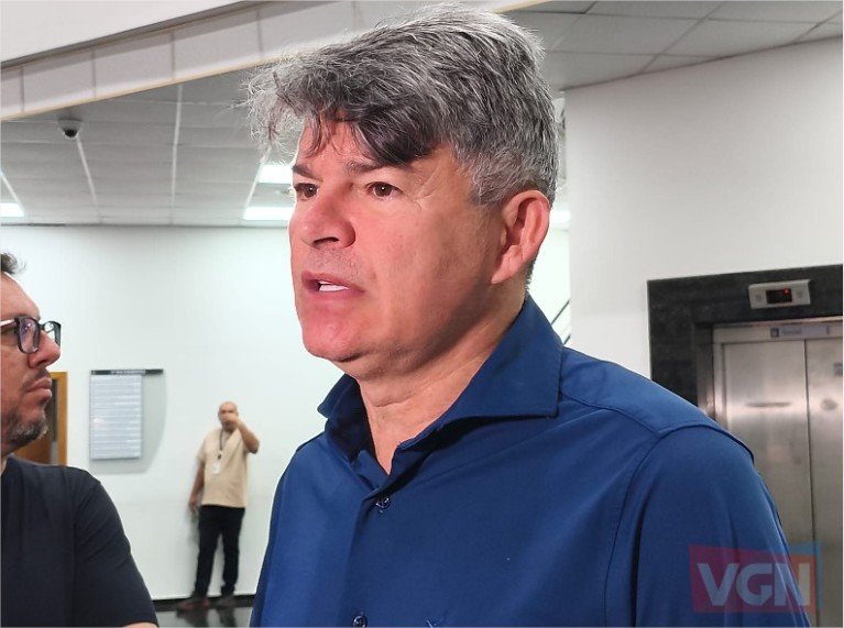 Medeiros multiplica votos por sete, supera Janaina e volta ao Senado