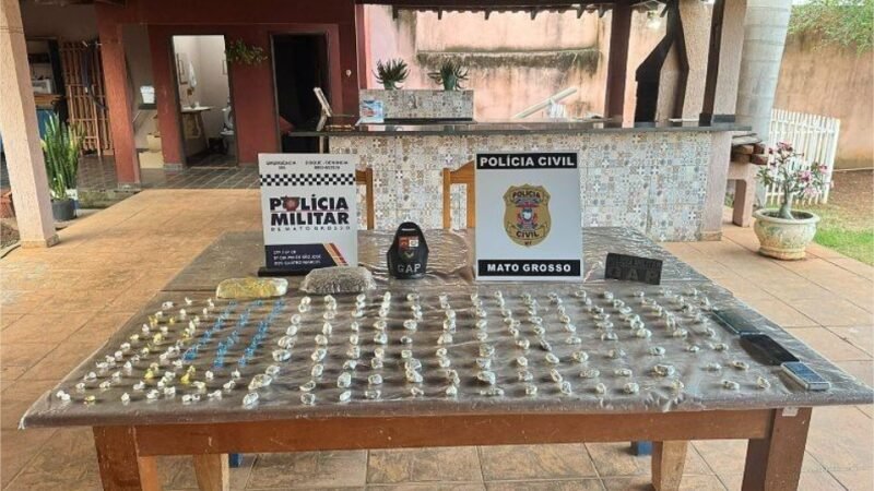 Polícias Civil e Militar prendem dois jovens e apreendem drogas em São José dos Quatro Marcos