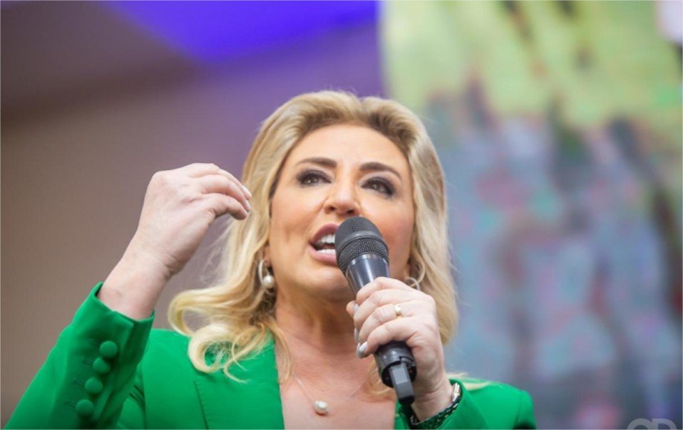 Márcia Pinheiro segue internada em UTI de hospital em São Paulo um mês após AVC