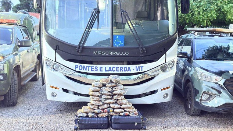 Ônibus de prefeitura que transportava pacientes é flagrado com 31 tabletes de maconha em MT