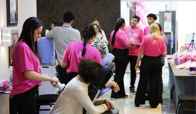 TJMT realiza ação “Outubro Rosa – Ela por Inteiro” com foco na saúde e bem-estar de servidoras