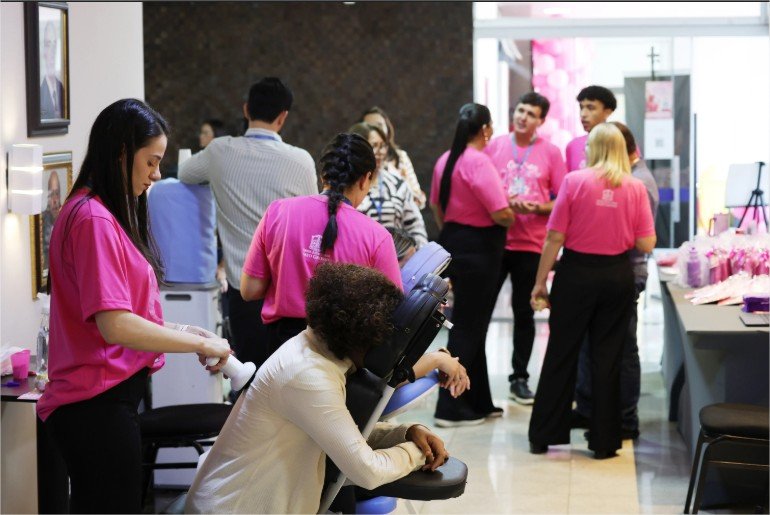 TJMT realiza ação “Outubro Rosa – Ela por Inteiro” com foco na saúde e bem-estar de servidoras