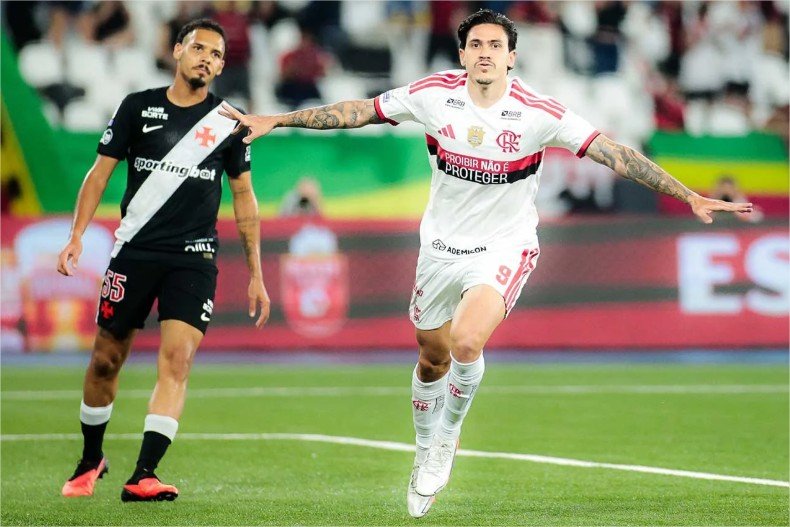 Pedro desencanta, Lino brilha e líder Flamengo goleia o Vasco