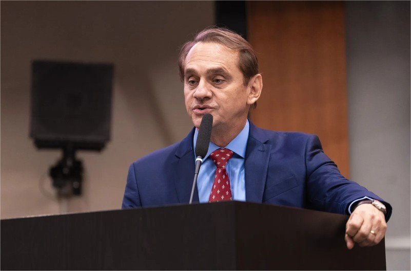Wilson Santos propõe dispositivos de localização para ampliar a segurança de autistas em MT