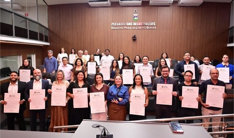 Paula Calil homenageia síndicos e destaca importância do trabalho para a comunidade