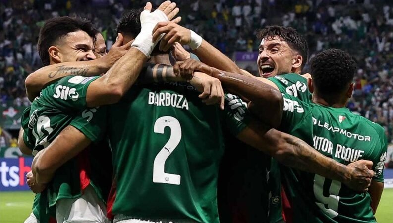 Palmeiras dá show, goleia o Corinthians e segue na caça ao líder