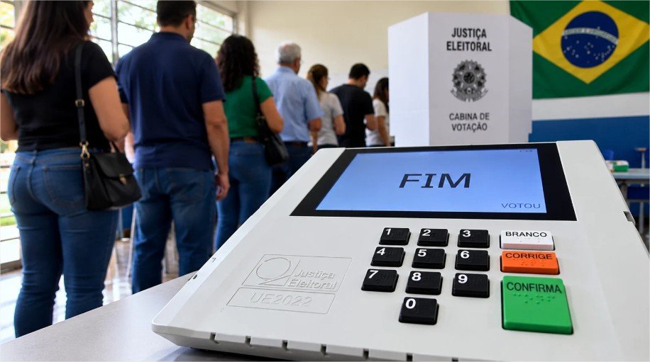 O Brasil nas Urnas: Mais de 158 milhões de eleitores decidem o futuro do país neste domingo