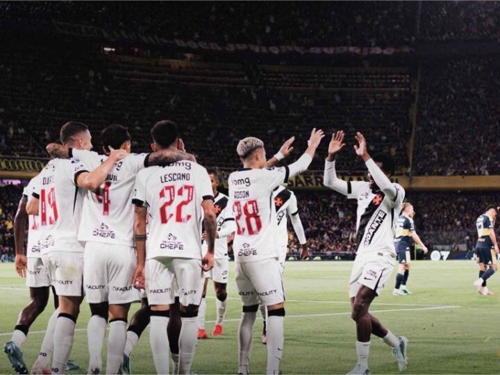 Na Bombonera, Vasco vence o Boca e abre vantagem na semifinal da Sula