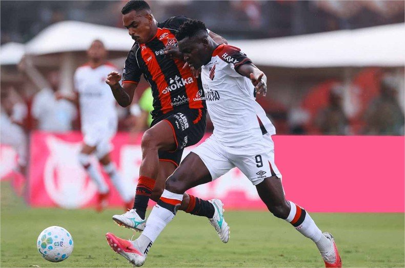 Vitória e Athletico empatam em duelo equilibrado pelo Brasileirão