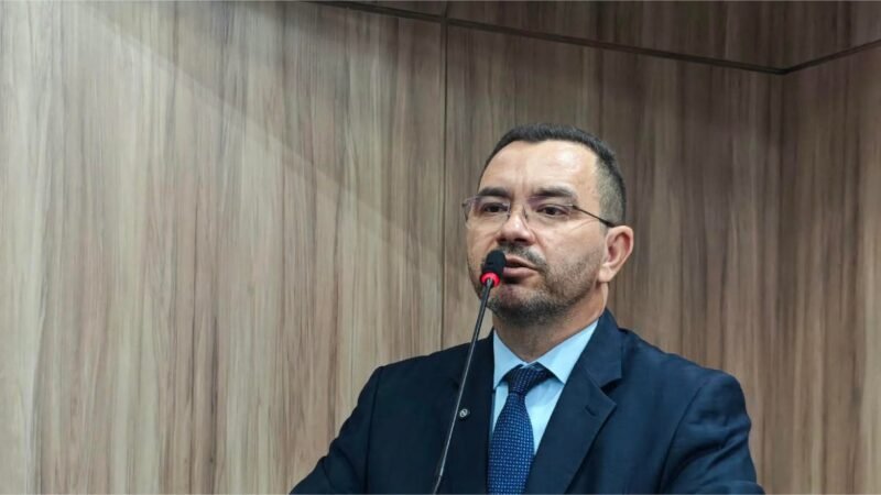 Vereador Alessandro Moreira destaca obra de drenagem no Joaquim Curvo e cobra melhorias para residenciais