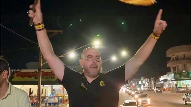 Beto move multidão em Juína com carreata quilométrica na reta final da campanha
