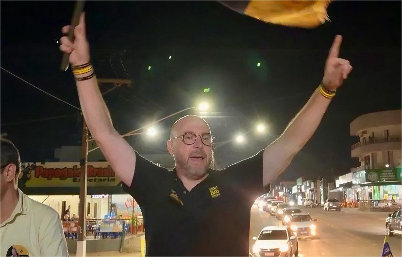 Beto move multidão em Juína com carreata quilométrica na reta final da campanha