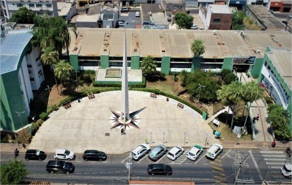 Câmara define CPI para investigar possível rombo de R$ 80 milhões na compra de livros