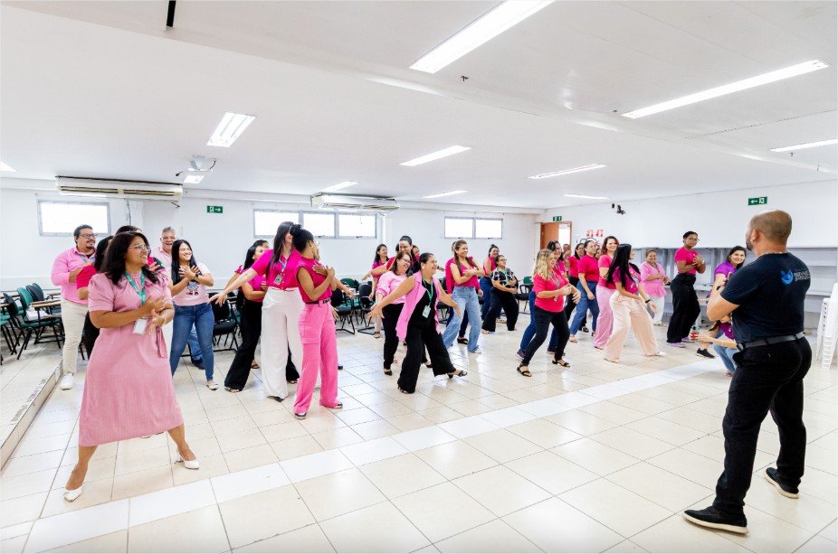 Prefeitura de Cuiabá une dança e conscientização sobre o câncer de mama