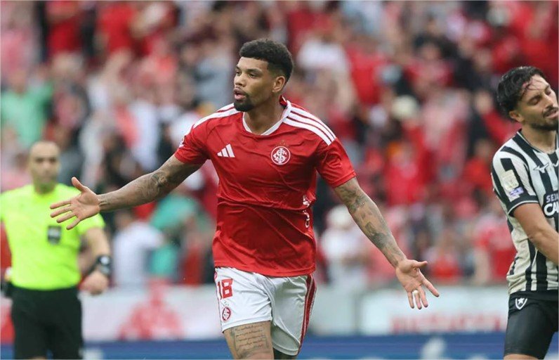 Internacional vence Botafogo e ganha respiro na luta contra Z4