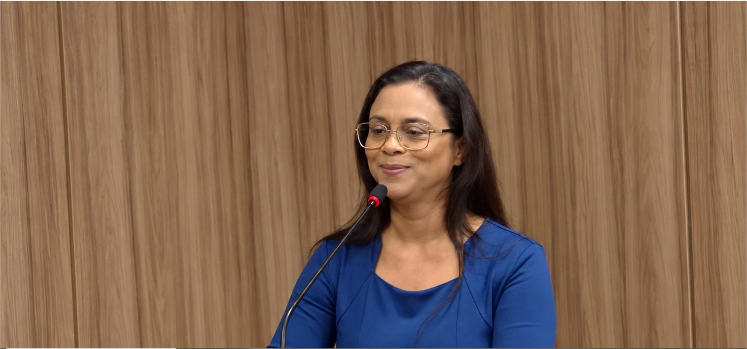 Vereadora Lucélia comemora sanção de lei que garante qualificação e primeiro emprego para jovens a partir de 14 anos em Várzea Grande